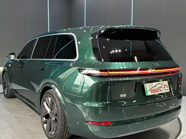 Li Auto L9 — Фото автомобиля 8