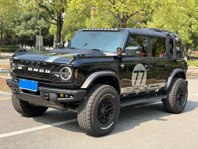 Фотография автомобиля — Ford Bronco