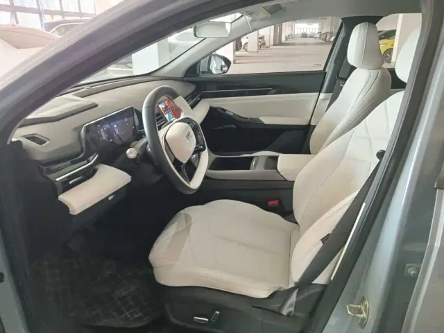 Geely Galaxy L6 — Фото автомобиля 8