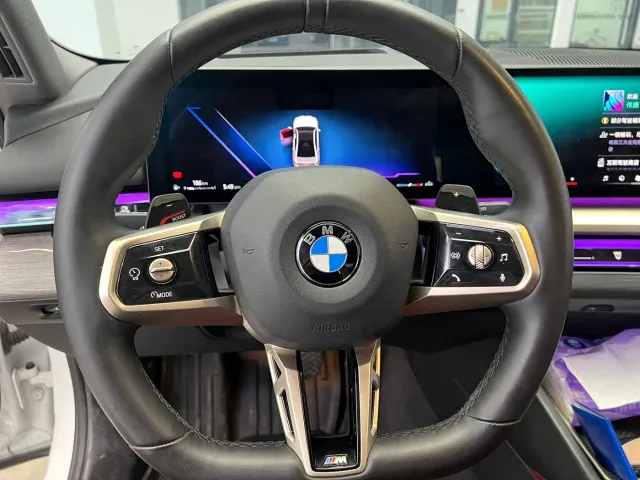 BMW 5 Series — Фото автомобиля 8