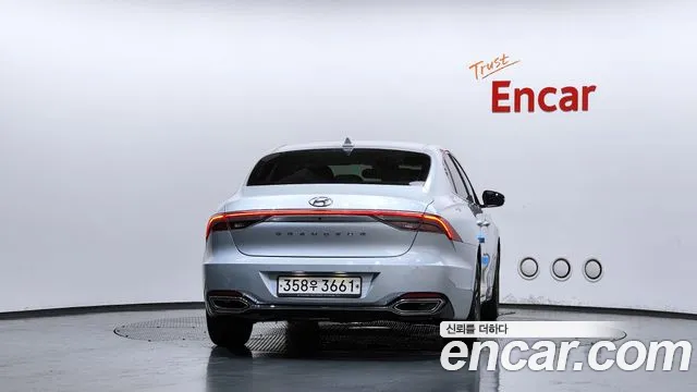 Hyundai Grandeur Новый Grandeur IG 3.0 LPi (Такси) — Фото автомобиля 4