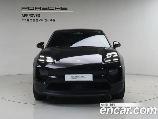 Porsche Macan Electric — Фото автомобиля 3