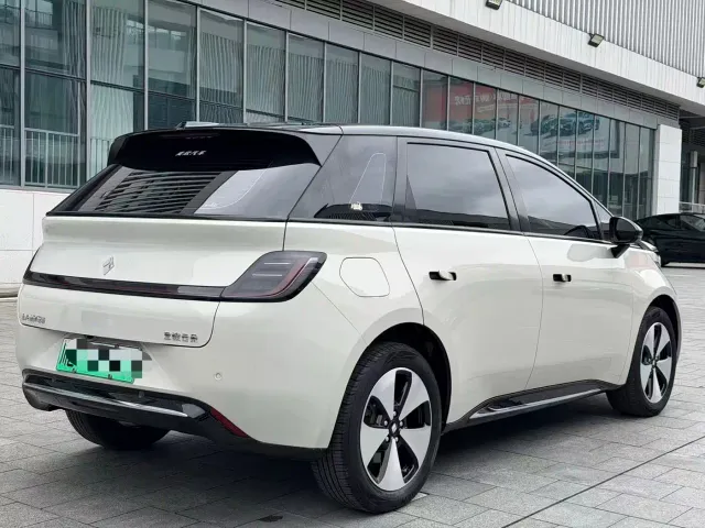 Baojun Cloud — Фото автомобиля 6