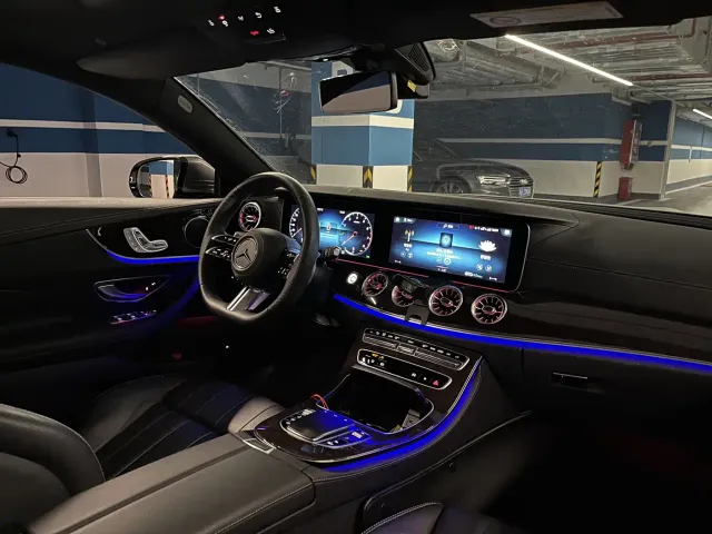Mercedes-Benz E-Class — Фото автомобиля 30