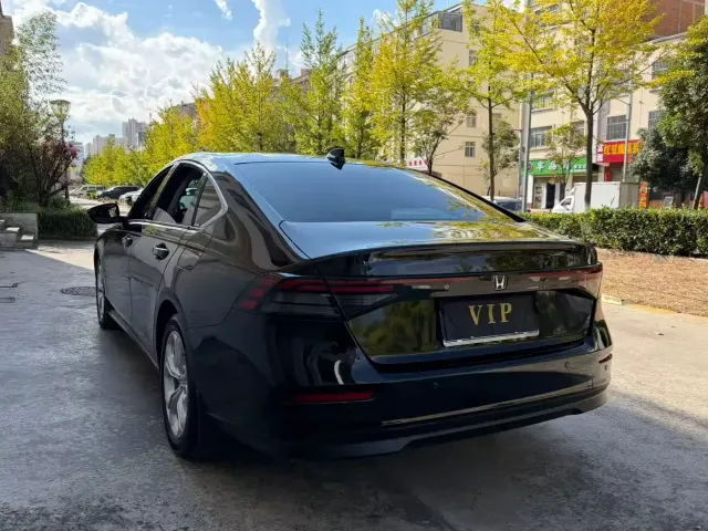 Honda Accord — Фото автомобиля 9