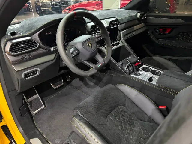Lamborghini Urus — Фото автомобиля 9