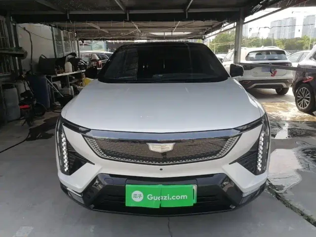 Cadillac Optiq — Фото автомобиля 2