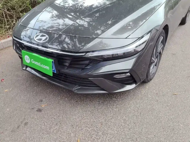 Hyundai Elantra — Фото автомобиля 23