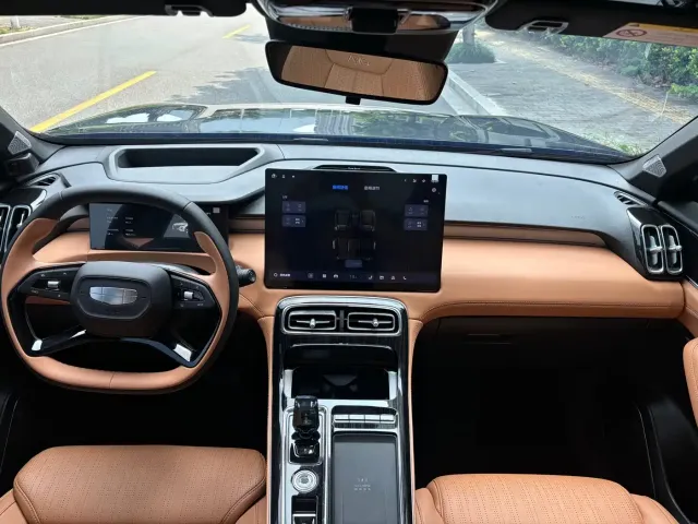 Geely Boyue L — Фото автомобиля 9