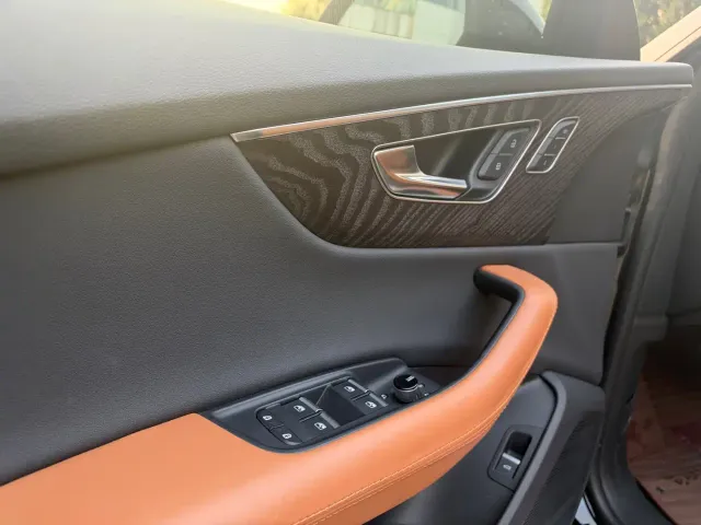 Audi Q8 — Фото автомобиля 12