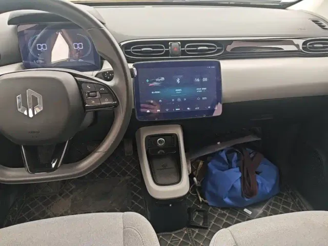 Leapmotor T03 — Фото автомобиля 12