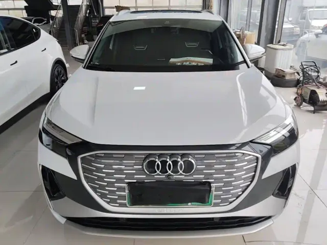 Audi Q4 e-tron — Фото автомобиля 2