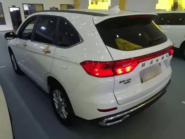Haval M6 — Фото автомобиля 4