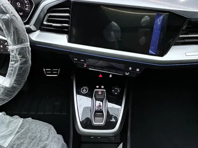 Audi Q4 e-tron — Фото автомобиля 17