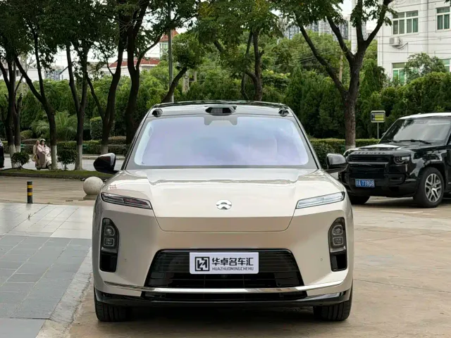 Nio ES8 — Фото автомобиля 2