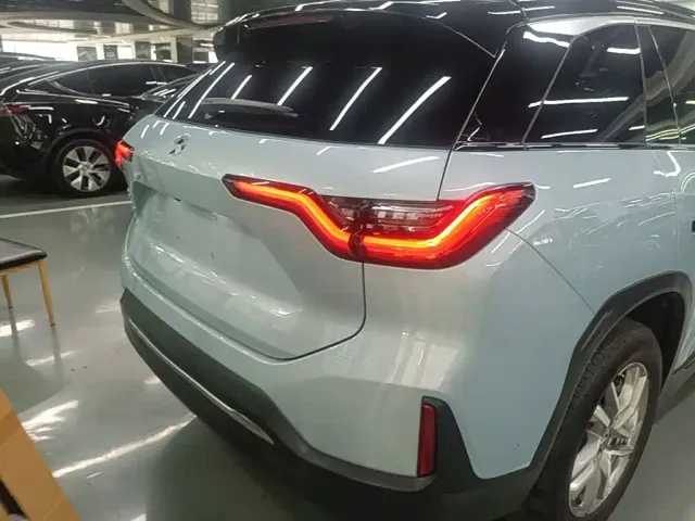 Nio ES6 — Фото автомобиля 5