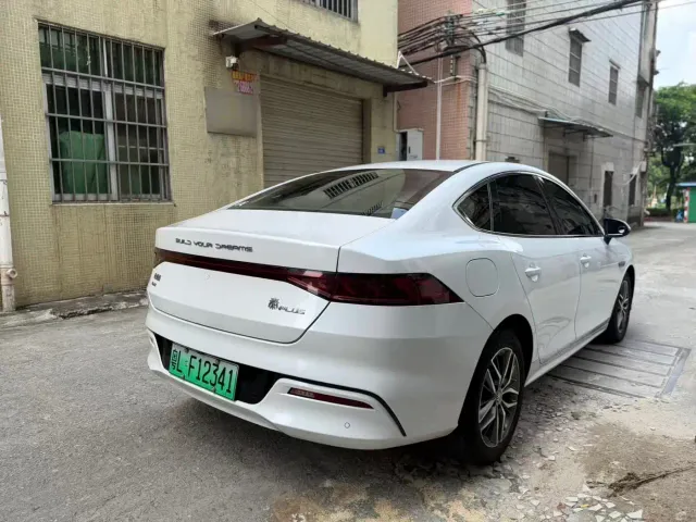 BYD Qin PLUS — Фото автомобиля 11
