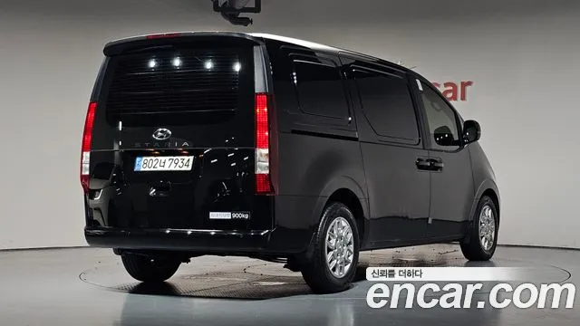 Hyundai Staria Staria Карго 3 места — Фото автомобиля 2