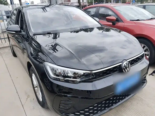 Volkswagen Lavida — Фото автомобиля 3