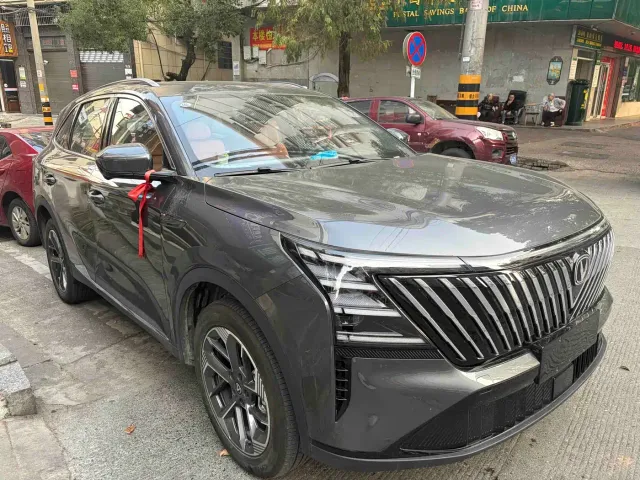 Changan CS75 Plus — Фото автомобиля 2