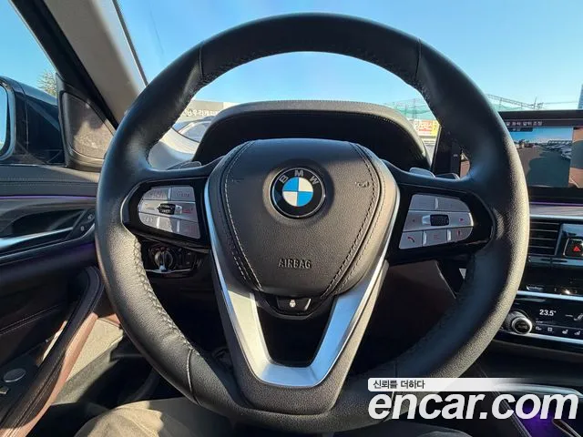 BMW 5-Series — Фото автомобиля 10