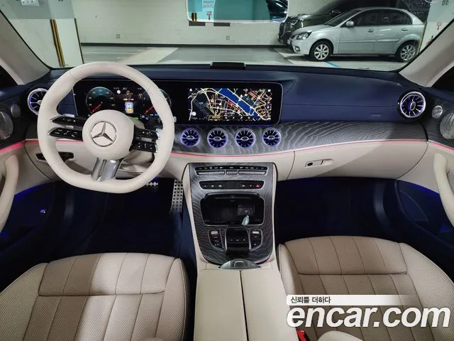 Mercedes-Benz E-Class — Фото автомобиля 6