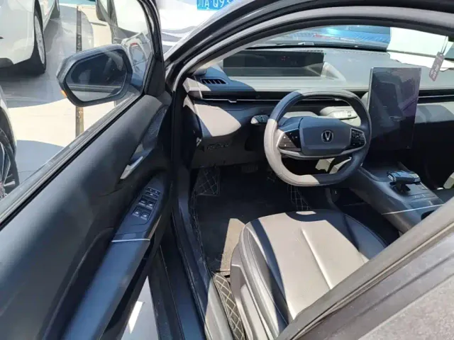 Changan Lamore — Фото автомобиля 15