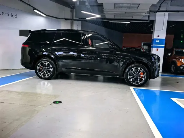 Lynk & Co 900 — Фото автомобиля 7