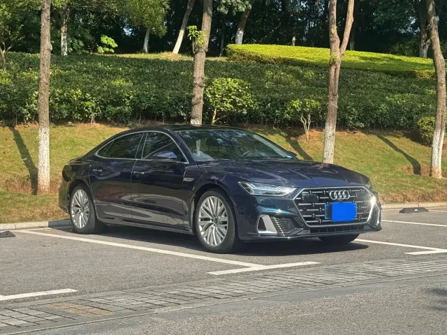 Audi A7L — Фото автомобиля 3