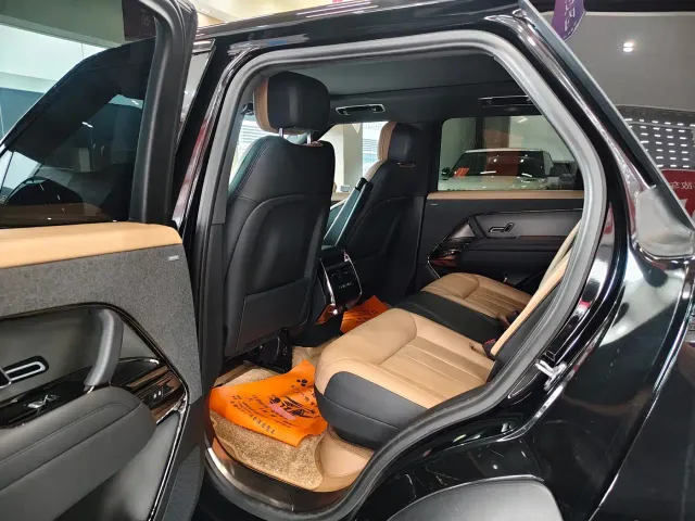 Land Rover Range Rover Sport — Фото автомобиля 10