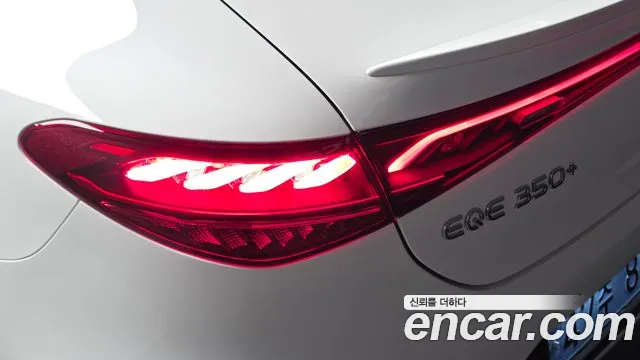 Mercedes-Benz EQE — Фото автомобиля 23