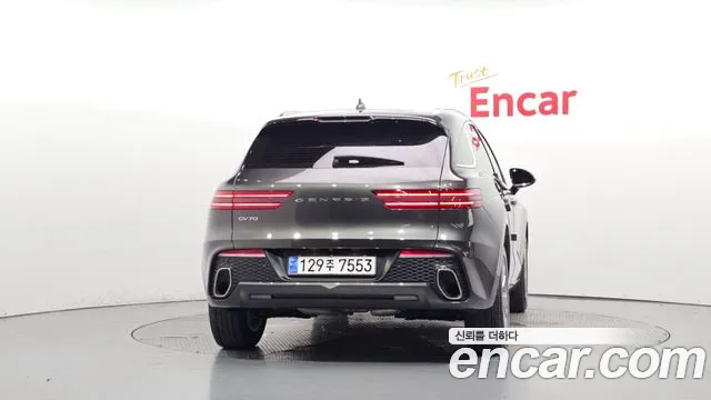 Genesis GV70 — Фото автомобиля 4