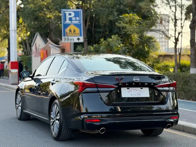 Nissan Teana — Фото автомобиля 6