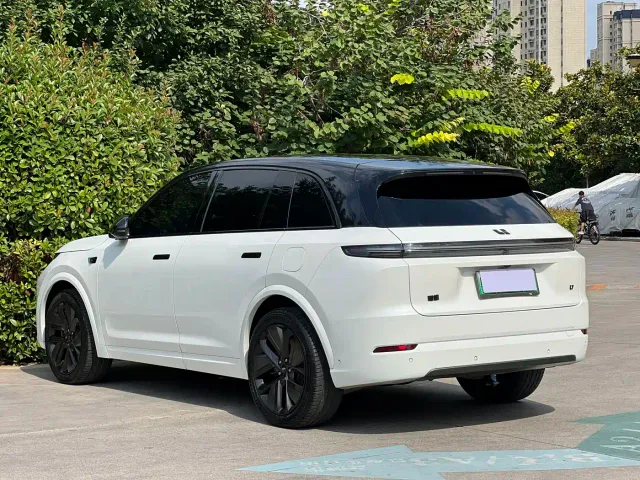 Li Auto L7 — Фото автомобиля 25