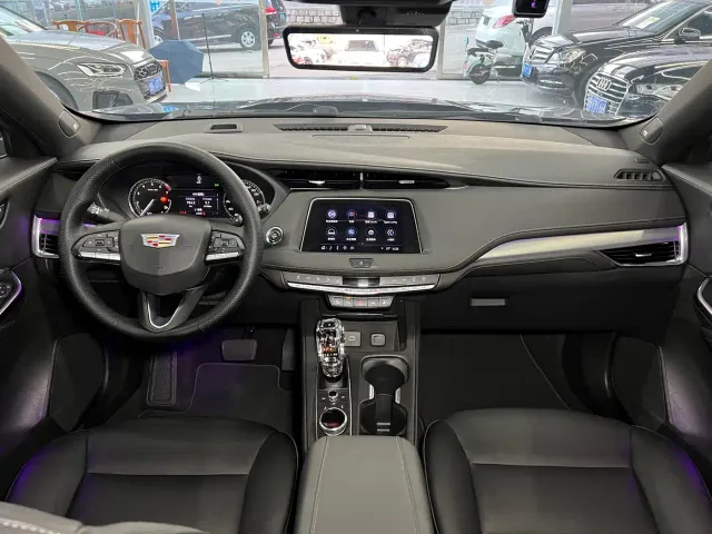 Cadillac XT4 — Фото автомобиля 7