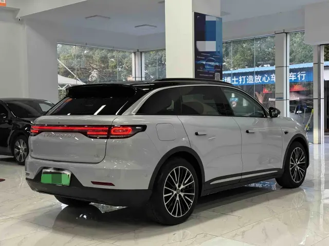 Leapmotor C11 — Фото автомобиля 9
