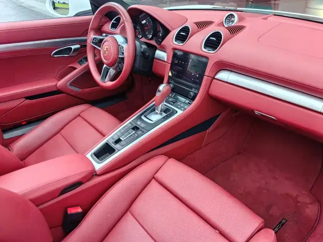 Porsche 718 — Фото автомобиля 15