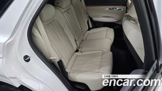 Genesis GV70 — Фото автомобиля 17