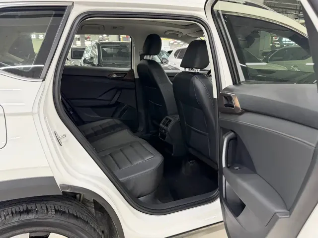 Volkswagen Tharu — Фото автомобиля 12