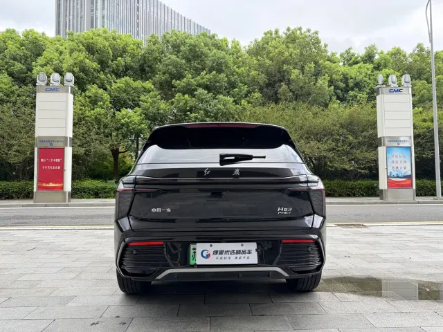 Hongqi HS3 PHEV — Фото автомобиля 7