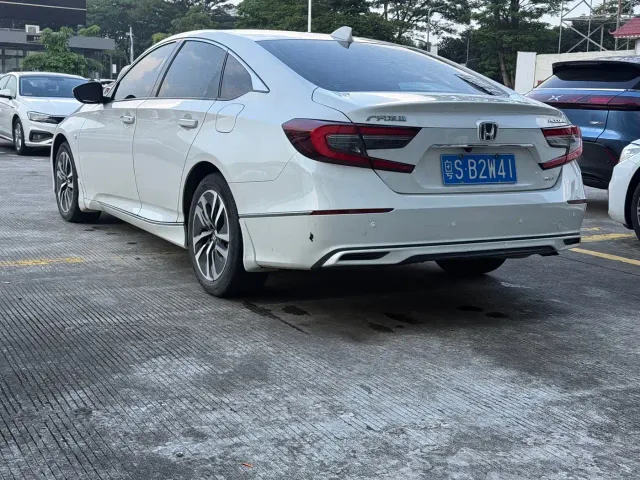 Honda Accord — Фото автомобиля 9