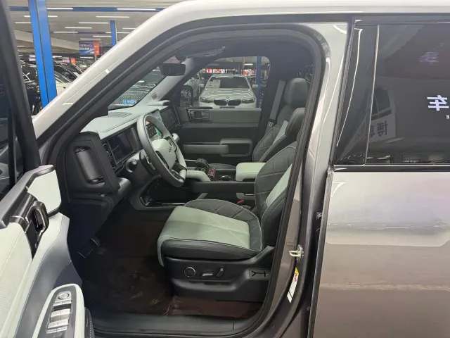 BYD FangChengBao Leopard 5 — Фото автомобиля 6