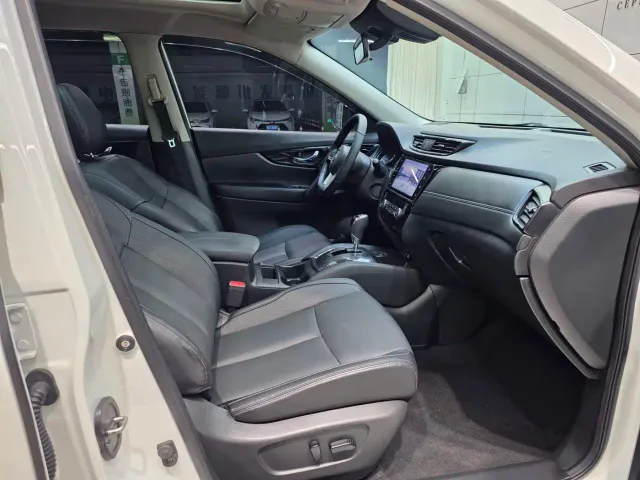 Nissan X-Trail — Фото автомобиля 18