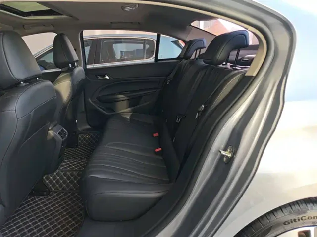 Peugeot 408 — Фото автомобиля 16
