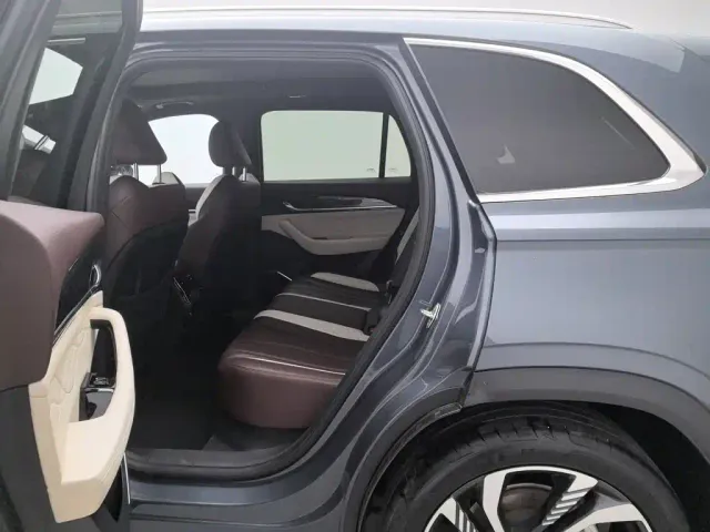Geely Xingyue L — Фото автомобиля 15