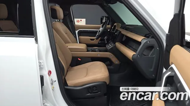Land Rover Defender L663 — Фото автомобиля 11