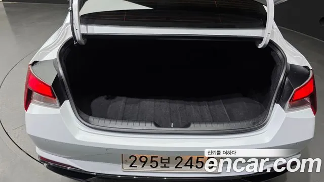 Hyundai AVANTE Modern — Фото автомобиля 20