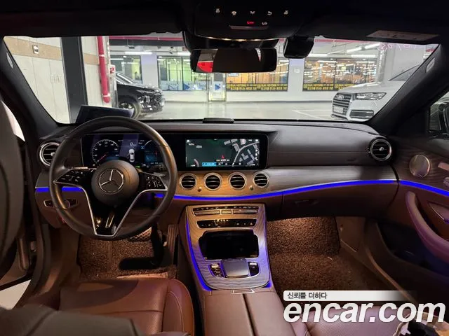 Mercedes-Benz E-Class — Фото автомобиля 6