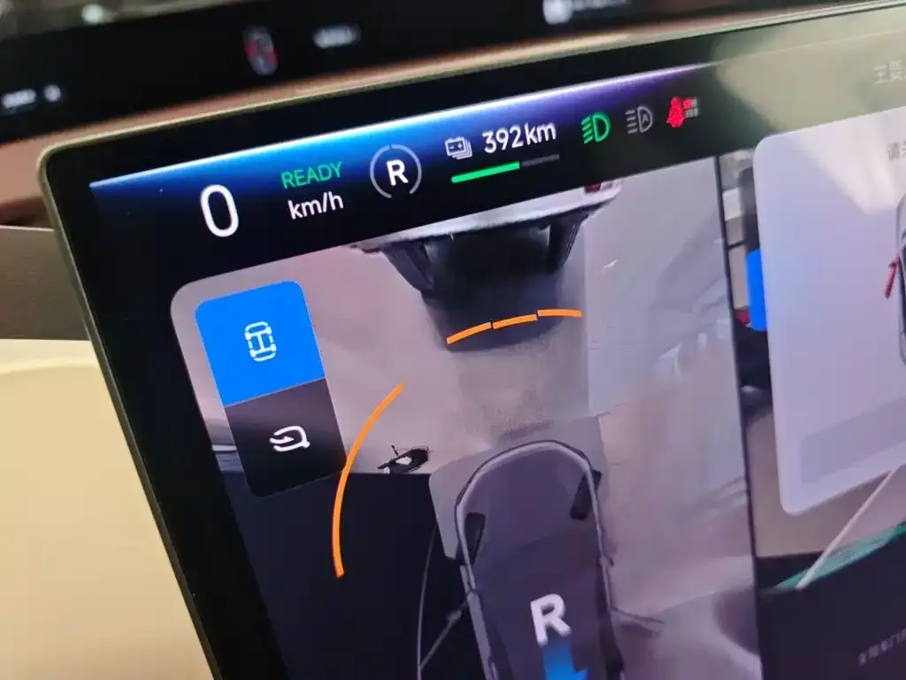 Xiaomi Auto Xiaomi YU7 2025 Extended Range RWD Edition — Фото автомобиля 7