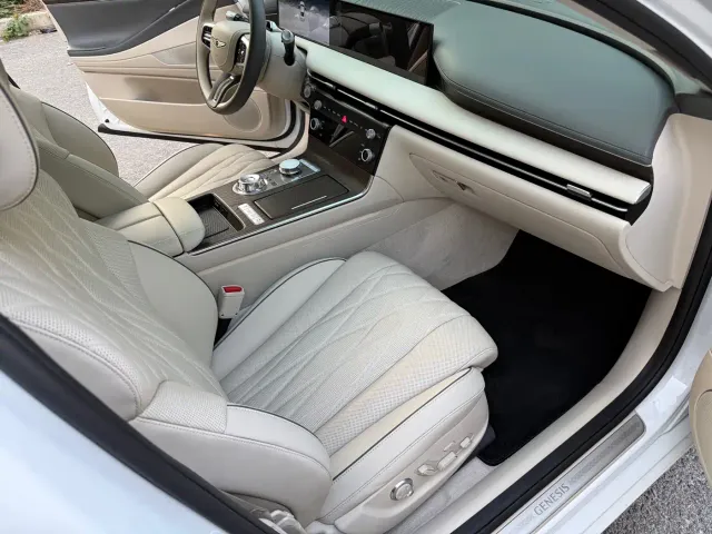 Genesis G80 — Фото автомобиля 8